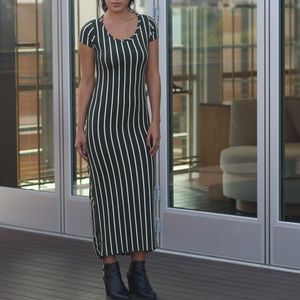 Green maxi t-shirt dress